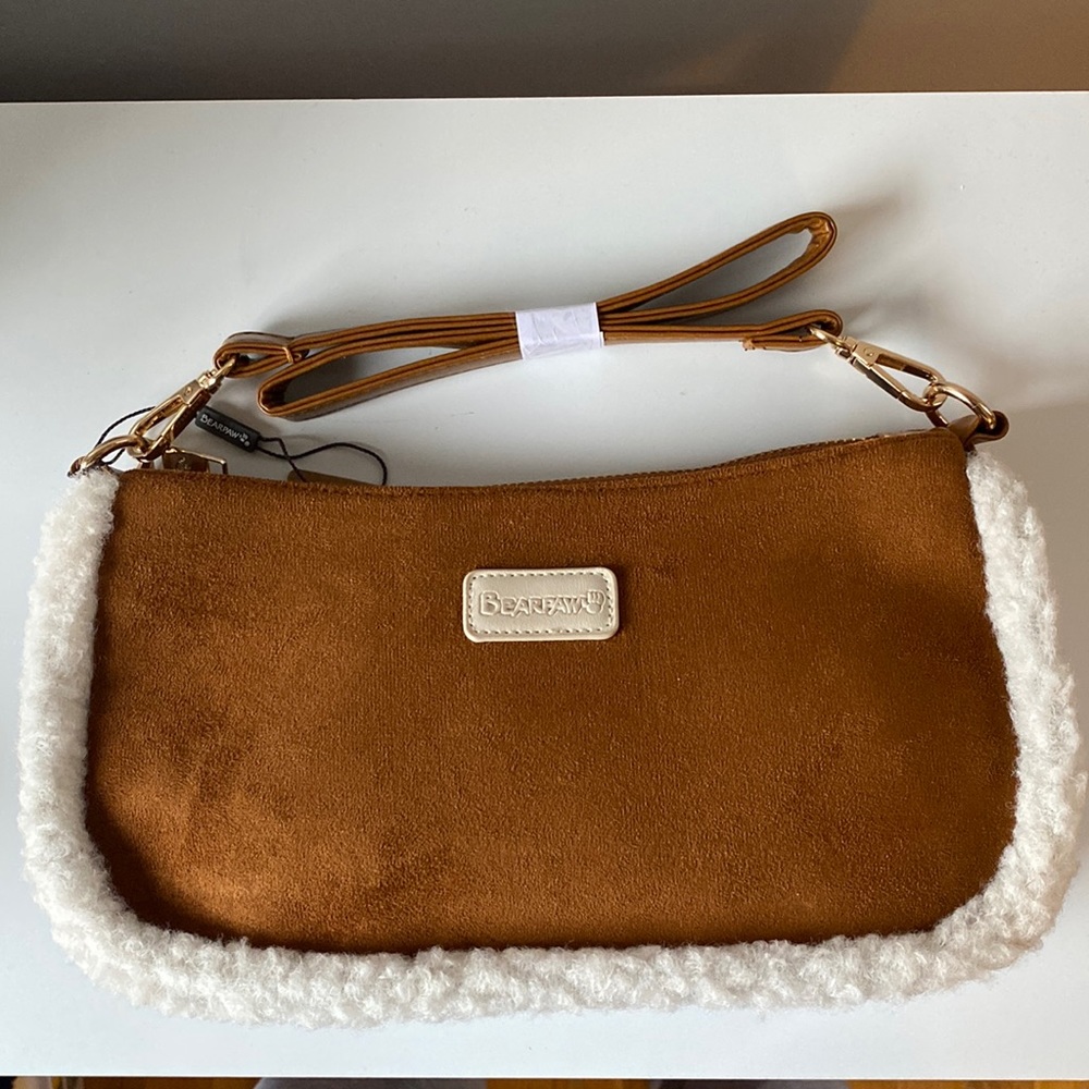 Bearpaw shoulder bag
